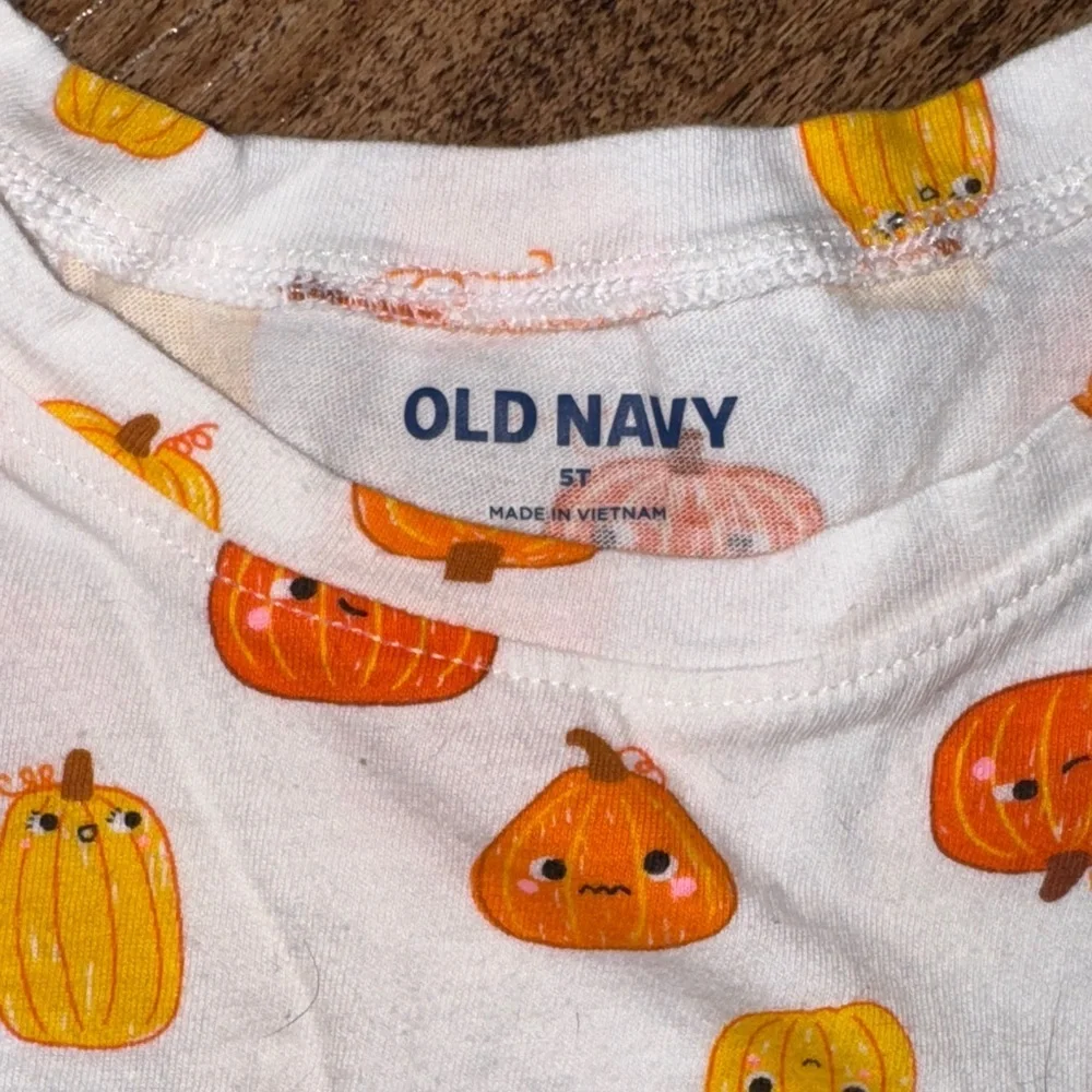Old Navy Kids Pumpkin Pattern Long Sleeve Tee - White and Orange 5t
